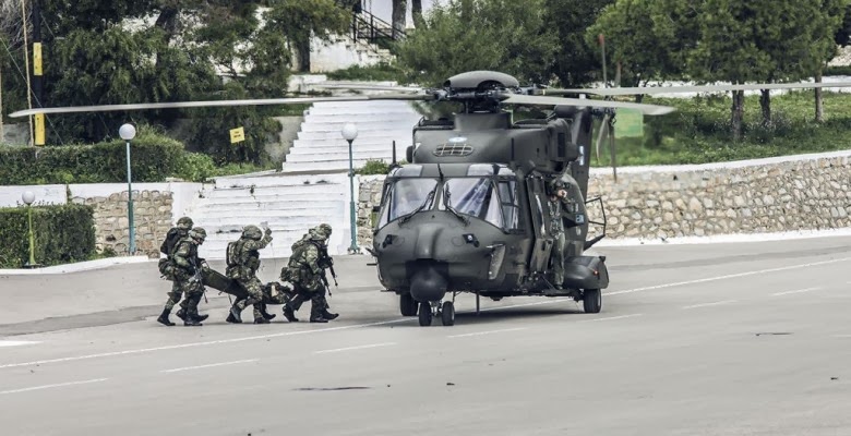 Στη φωλιά των Καταδρομών «ΚΕΕΔ» ο Σέρβος Υπουργός Άμυνας! [Photos] - Φωτογραφία 3