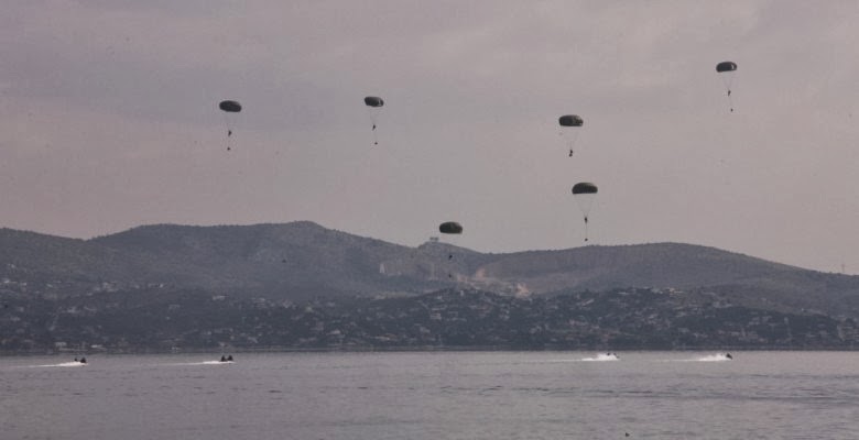 Στη φωλιά των Καταδρομών «ΚΕΕΔ» ο Σέρβος Υπουργός Άμυνας! [Photos] - Φωτογραφία 5