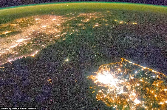 Η διαφορά της Βόρειας από τη Νότια Κορέα είναι εμφανής και από το διάστημα [photos&video] - Φωτογραφία 2