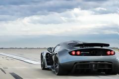 Το μοναδικό Hennessey Venom GT έπιασε 435,31 χλμ/ώρα!