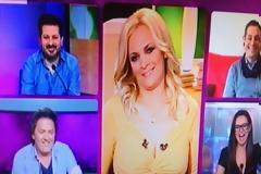 Τα κορίτσια τα πετάξανε όιλα! Για τα νούμερα ρε γαμώτο...