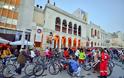 Πάτρα: «Ποδηλάτισαν» και χόρεψαν καρναβαλικά στο κέντρο - Δείτε φωτο - Φωτογραφία 9