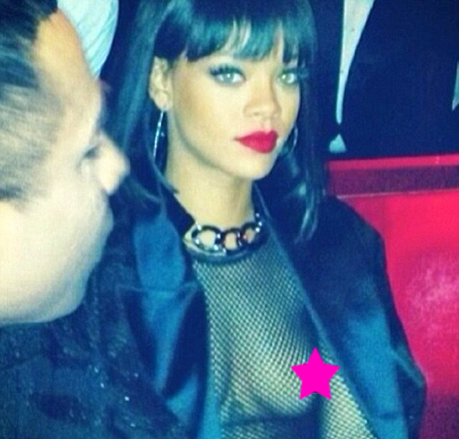 Η Rihanna με διάφανο μπλουζάκι και χωρίς σουτιέν - Φωτογραφία 3