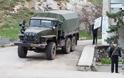 Ρωσικά ελικόπτερα, αεροπλάνα και 2.000 στρατιώτες στην Κριμαία