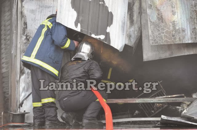 Τέθηκε υπό έλεγχο η πυρκαγιά στο εργοστάσιο στο Μοσχοχώρι [Video - Photos] - Φωτογραφία 1