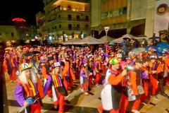 30.000 καρναβαλιστές ξεχύθηκαν στους δρόμους της Πάτρας, παρά τη βροχή - Δείτε φωτο