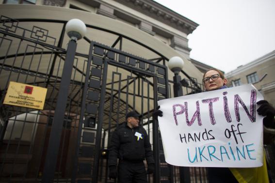 Πούτιν προς Ομπάμα και Ολάντ: Κινδυνεύουν Ρώσοι πολίτες - Έχουμε δικαίωμα επέμβασης στην Ουκρανία - Φωτογραφία 5