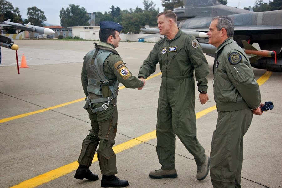 O Διοικητής των United States Air Forces in Europe & Africa στην 115 Π.Μ - Φωτογραφία 3