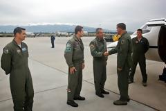 O Διοικητής των United States Air Forces in Europe & Africa στην 115 Π.Μ