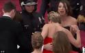 Jennifer Lawrence: σίγουρα κερδίζει το Oscar του... “Σκουντούφλη”. - Φωτογραφία 3