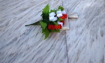 Πάνω από τον τάφο ενός 20χρονου παιδιού… - Φωτογραφία 1