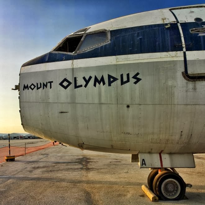 12 καρέ για το αεροδρόμιο φάντασμα του Ελληνικού. Εκεί που έχει σταματήσει ο χρόνος - Φωτογραφία 1