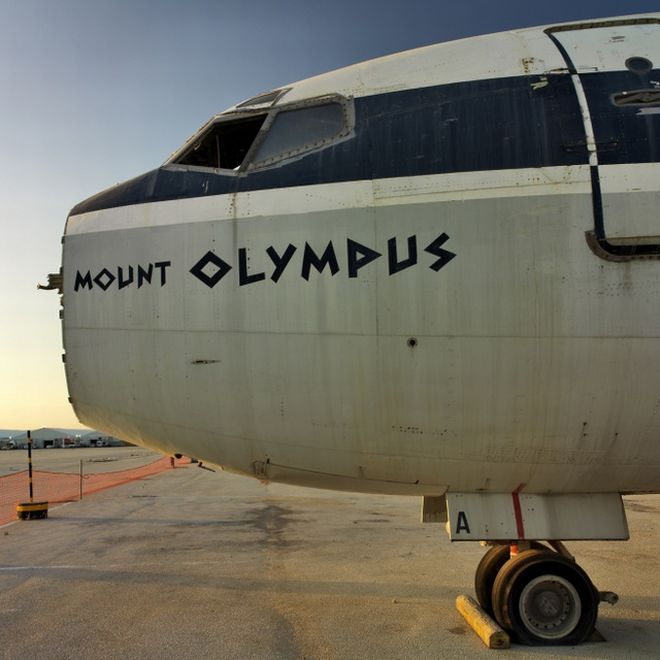 12 καρέ για το αεροδρόμιο φάντασμα του Ελληνικού. Εκεί που έχει σταματήσει ο χρόνος - Φωτογραφία 2