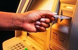 Hackers κλέβουν χρήματα από ATM με χρήση USB sticks - Φωτογραφία 1