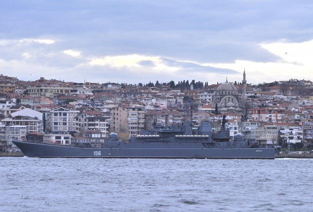 Τα θηρία του Ρωσικού πολεμικού Ναυτικού πέρασαν τα Στενά επιστρέφοντας στη Μαύρη Θάλασσα ! - Φωτογραφία 4