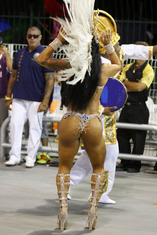 Φωτογραφίες απ΄τα καυτά κορμιά του Rio Carnaval 2014 - Φωτογραφία 2