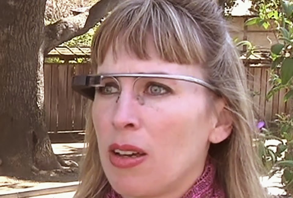 Της επιτέθηκαν και την λήστεψαν γιατί φόραγε τα Google Glass! - Φωτογραφία 1