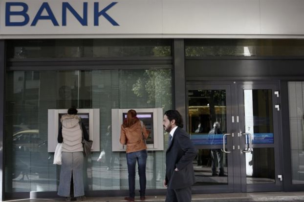 Σε πιστωτική αιχμαλωσία οι ελληνικές τράπεζες - Φωτογραφία 1