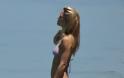 Η Μπαρ Ρεφαέλι με σέξι μαγιό στη παραλία [εικόνες] - Φωτογραφία 3