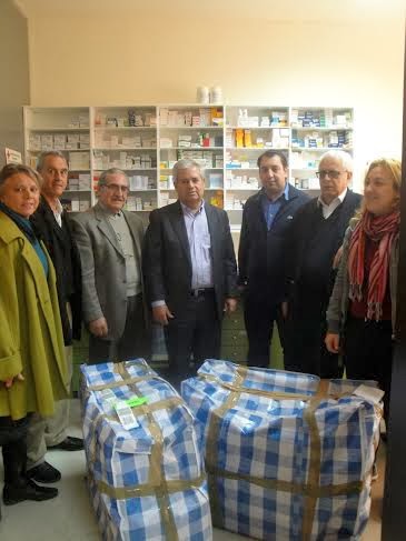 Οι Γάλλοι στηρίζουν το Ιατρείο Κοινωνικής Αλληλεγγύης και το Κοινωνικό Φαρμακείο Μαλεβιζίου - Φωτογραφία 2