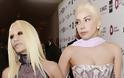 Η φρικιαστική εικόνα της Donatella Versace - Αποστεωμένο σώμα, κοκαλιάρικα πόδια, πεταγμένες φλέβες [photos] - Φωτογραφία 5