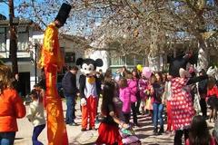 Ολοκληρώθηκαν με επιτυχία οι Αποκριάτικες Εκδηλώσεις 2014 του Δήμου Θηβαίων ! “Και του χρόνου στο μέτρο!”