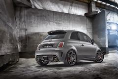 Παγκόσμια πρεμιέρα του Abarth ‘695 biposto’ στη Γενεύη