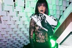 Συνεχίζει τις αποκαλύψεις η Rihanna στο Παρίσι