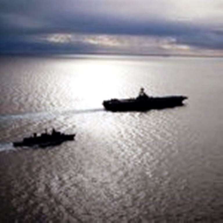 Δυο φρεγάτες του ΠΝ με το αεροπ/φόρο USS George H.W. Bush - Φωτογραφία 4