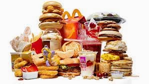 Tι λένε οι ίδιοι οι υπάλληλοι των fast food (κι όχι μόνο) ότι δεν πρέπει να παραγγείλεις ποτέ αν θες την υγεία σου - Φωτογραφία 1