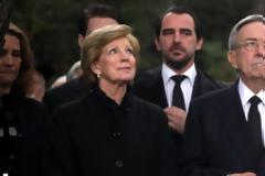 Ποιοι συμβουλεύουν τον τέως βασιλιά να κάνει κόμμα...!!!