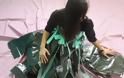 Ρούχα από... σακούλες! Μαθητές στο Όλβιο Ξάνθης δημιουργούν οικολογικά ενδύματα - Φωτογραφία 13
