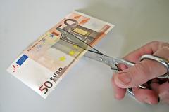 Νέες μειώσεις σε χιλιάδες συνταξιούχους