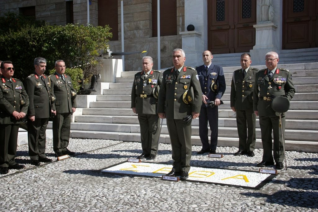 ΠΑΡΟΥΣΙΑ ΑΡΧΗΓΟΥ ΓΕΕΘΑ ΣΤΗΝ ΤΕΛΕΤΗ ΠΑΡΑΔΟΣΗΣ-ΠΑΡΑΛΑΒΗΣ ΚΑΘΗΚΟΝΤΩΝ ΔΙΟΙΚΗΤΟΥ ΣΕΘΑ - Φωτογραφία 2