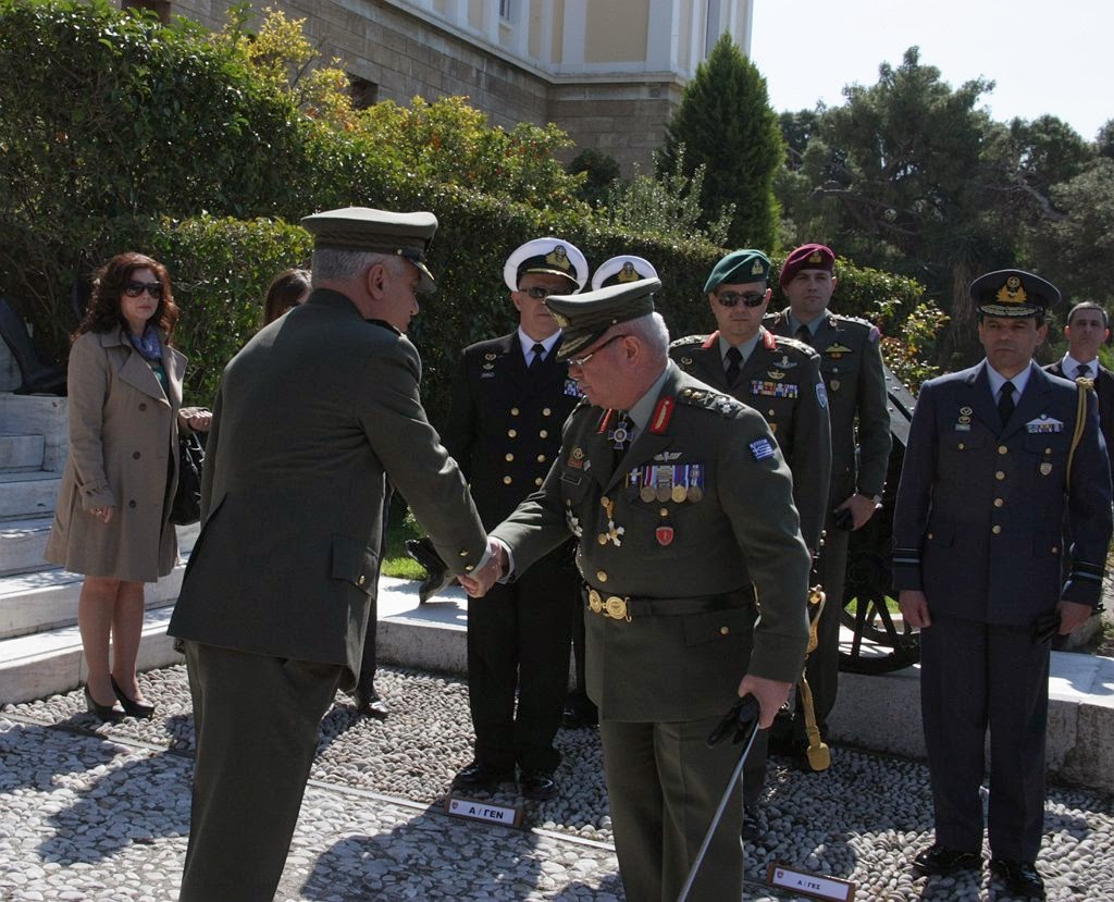 ΠΑΡΟΥΣΙΑ ΑΡΧΗΓΟΥ ΓΕΕΘΑ ΣΤΗΝ ΤΕΛΕΤΗ ΠΑΡΑΔΟΣΗΣ-ΠΑΡΑΛΑΒΗΣ ΚΑΘΗΚΟΝΤΩΝ ΔΙΟΙΚΗΤΟΥ ΣΕΘΑ - Φωτογραφία 4