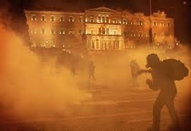 Ελλάδα: Το πανηγύρι της παράνοιας και της διαφθοράς; - Φωτογραφία 1
