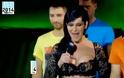 Ξέσπασε η Βόσσου για τις κριτικές για το στήθος της στη Eurovision - Φωτογραφία 2