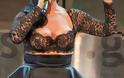 Ξέσπασε η Βόσσου για τις κριτικές για το στήθος της στη Eurovision - Φωτογραφία 4