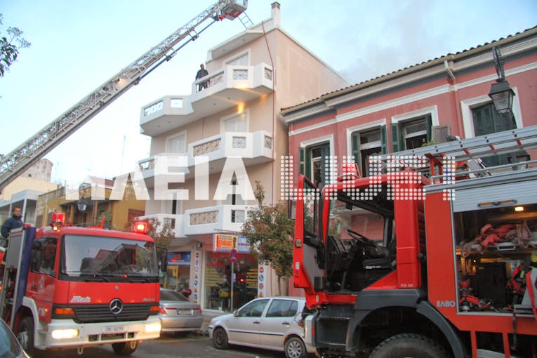 Πύργος: Μεγάλη πυρκαγιά κατέστρεψε νεοκλασσικό στο κέντρο της πόλης - Φωτογραφία 2