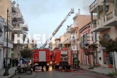 Πύργος: Μεγάλη πυρκαγιά κατέστρεψε νεοκλασσικό στο κέντρο της πόλης