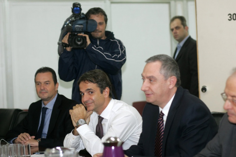 Τα όργια της εξουσίας - Η διαπλοκή - Η αδιαφάνεια - Οι υπηρέτες...!!! - Φωτογραφία 2