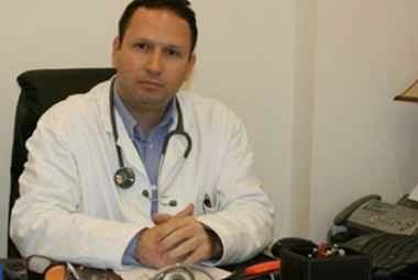 Αγρίνιο: Ο 39χρονος γιατρός των φτωχών - Φωτογραφία 1