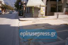 Μια άκρως επικίνδυνη λακκούβα στο κέντρο των Ιωαννίνων