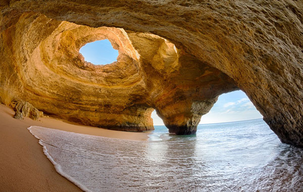 Μαγευτική παραλία κρυμμένη στα βράχια! - Φωτογραφία 4