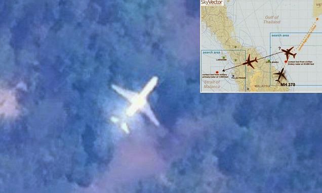 Φοιτητής εντόπισε το μοιραίο Μπόινγκ! Φωτογραφίες ντοκουμέντο από το αεροπλάνο να πετά πάνω από ζούγκλα - Φωτογραφία 1