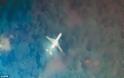 Φοιτητής εντόπισε το μοιραίο Μπόινγκ! Φωτογραφίες ντοκουμέντο από το αεροπλάνο να πετά πάνω από ζούγκλα - Φωτογραφία 2