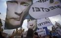 Ο «παντοδύναμος» Πούτιν και η ρωσική προπαγάνδα για την Κριμαία...!!!