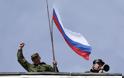 Ρωσικές σημαίες υψώθηκαν στον ουκρανικό ναύσταθμο στη Σεβαστούπολη