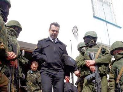 Απελευθερώθηκε ο διοικητής του ουκρανικού στόλου Σεργκέι Γκαϊντούκ - Φωτογραφία 1