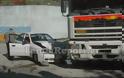 Φορτηγό συγκρούστηκε με ΙΧ στη Στυλίδα - Φωτογραφία 4
